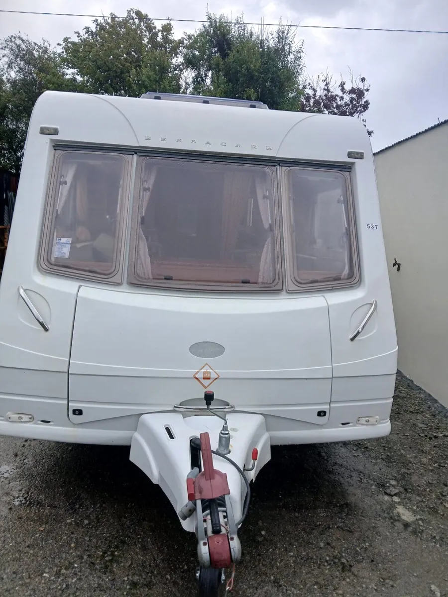 Caravan - Image 2