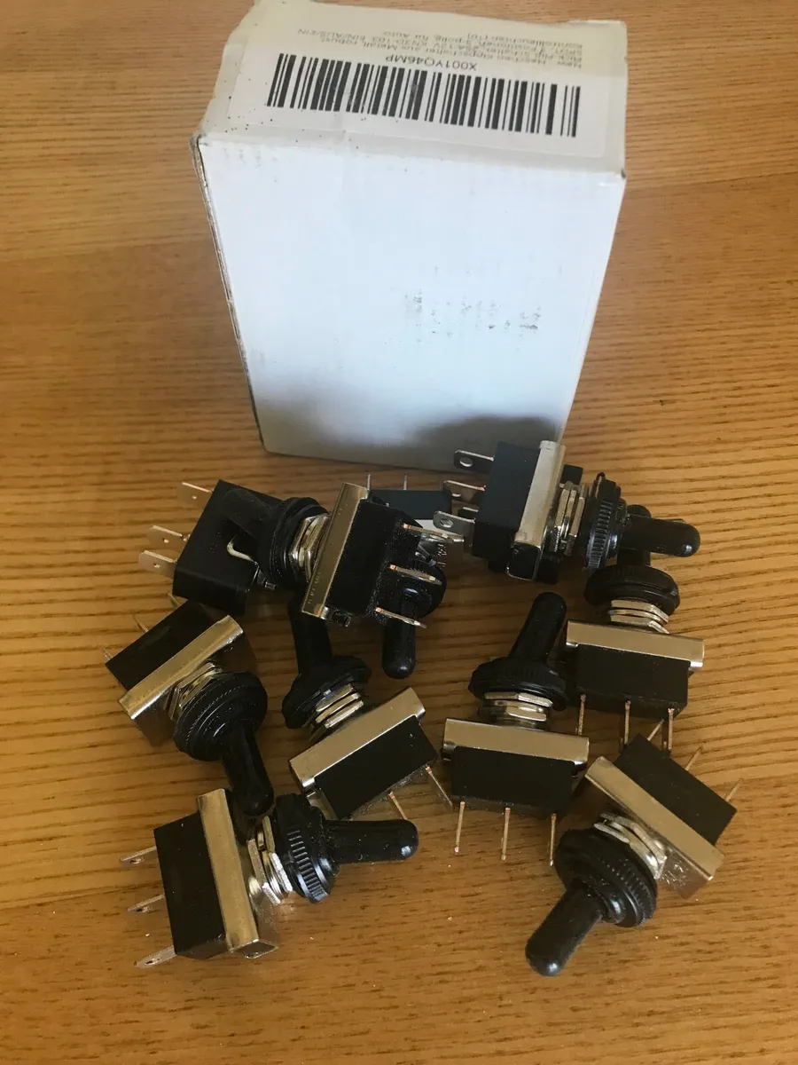 12V Toggle Switches