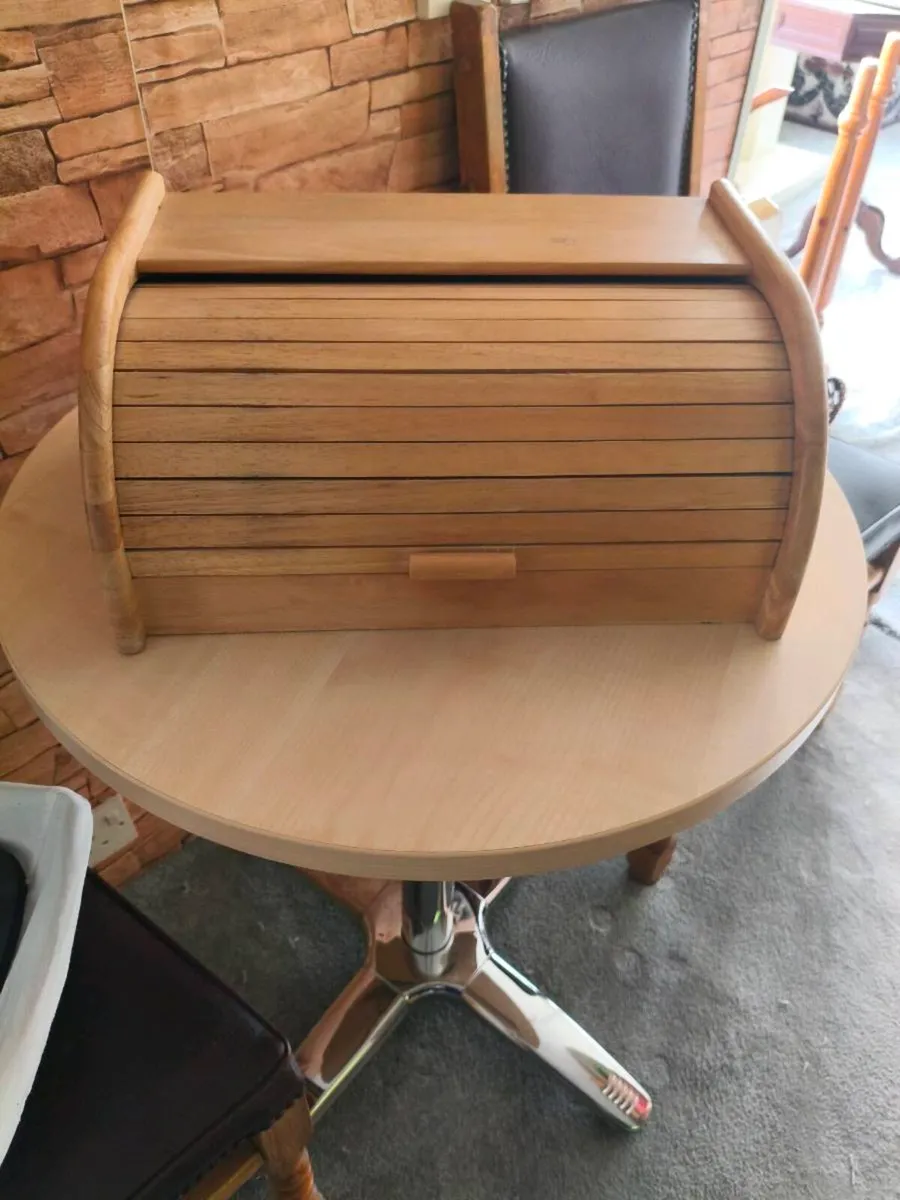 Pine bread bin as new 10 Euro - Image 1