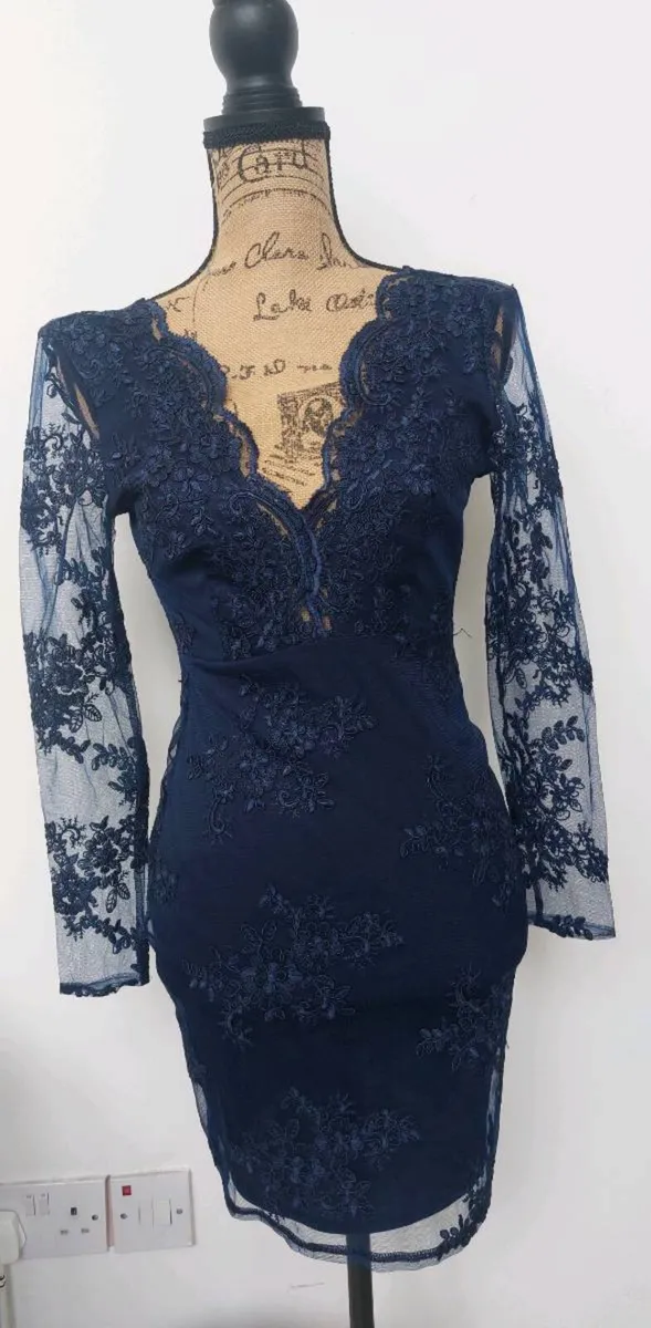 4 x dresses - Image 3