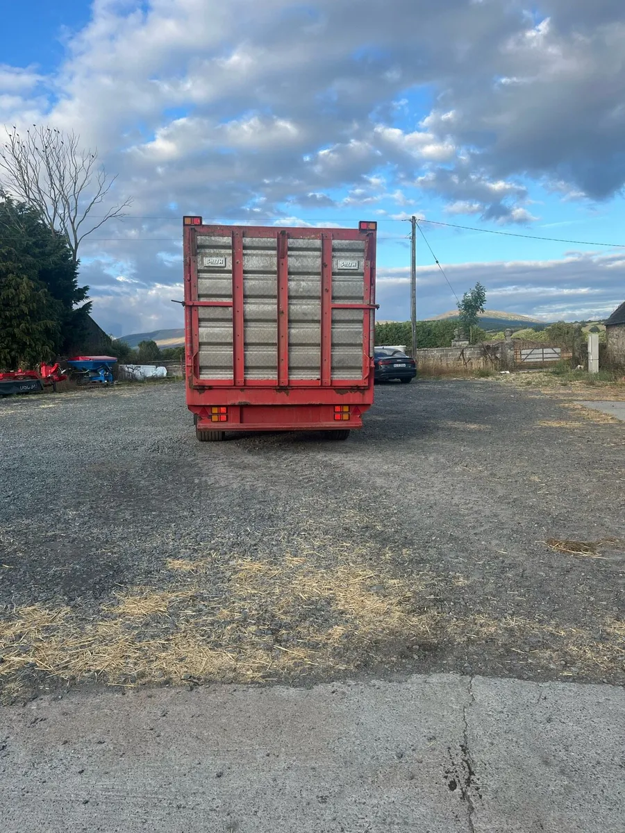 24Ft Smyth Livestock trailer - Image 3