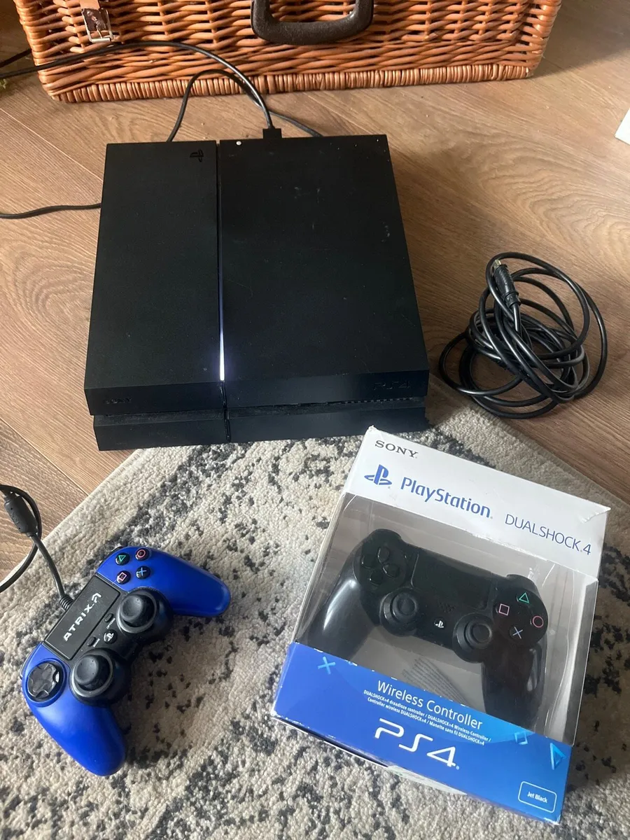 PlayStation 4 regular PS4 - Image 2