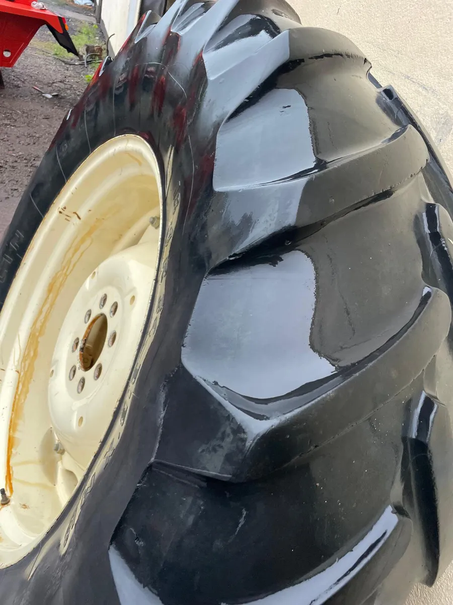 Same Lamborghini. Wheel Rims & Michelin Radials - Image 2