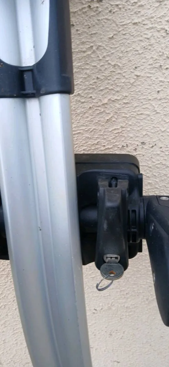Thule bike roof rack carrier - Image 4