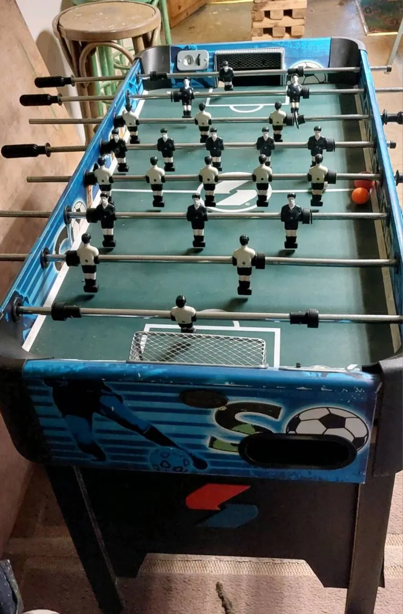 Football table - Image 1