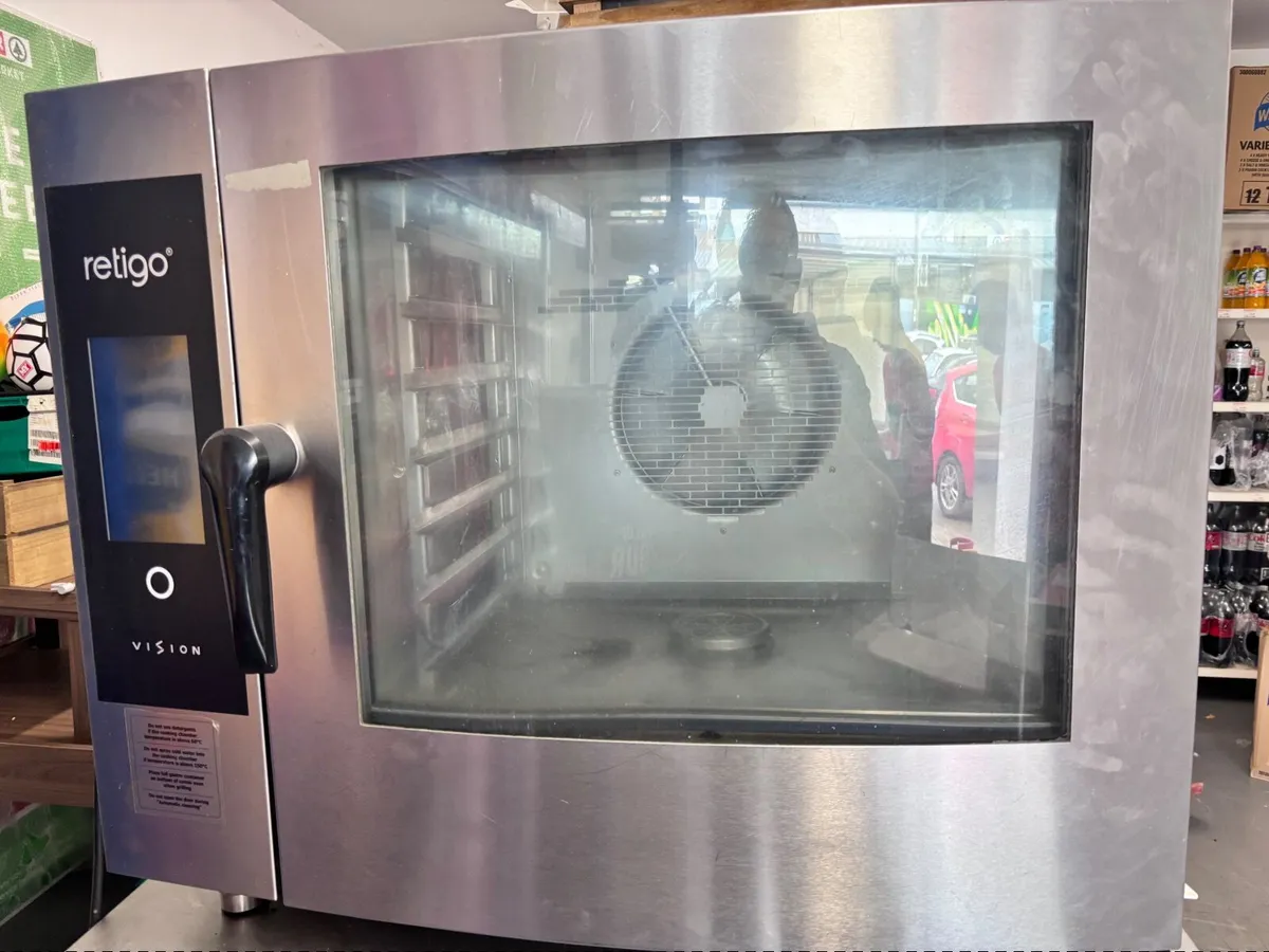 Self cleaning oven - Image 1