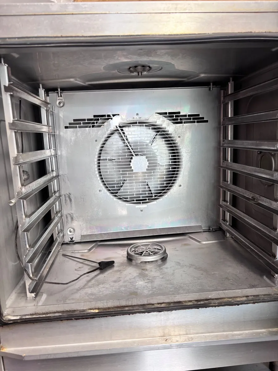 Self cleaning oven - Image 2