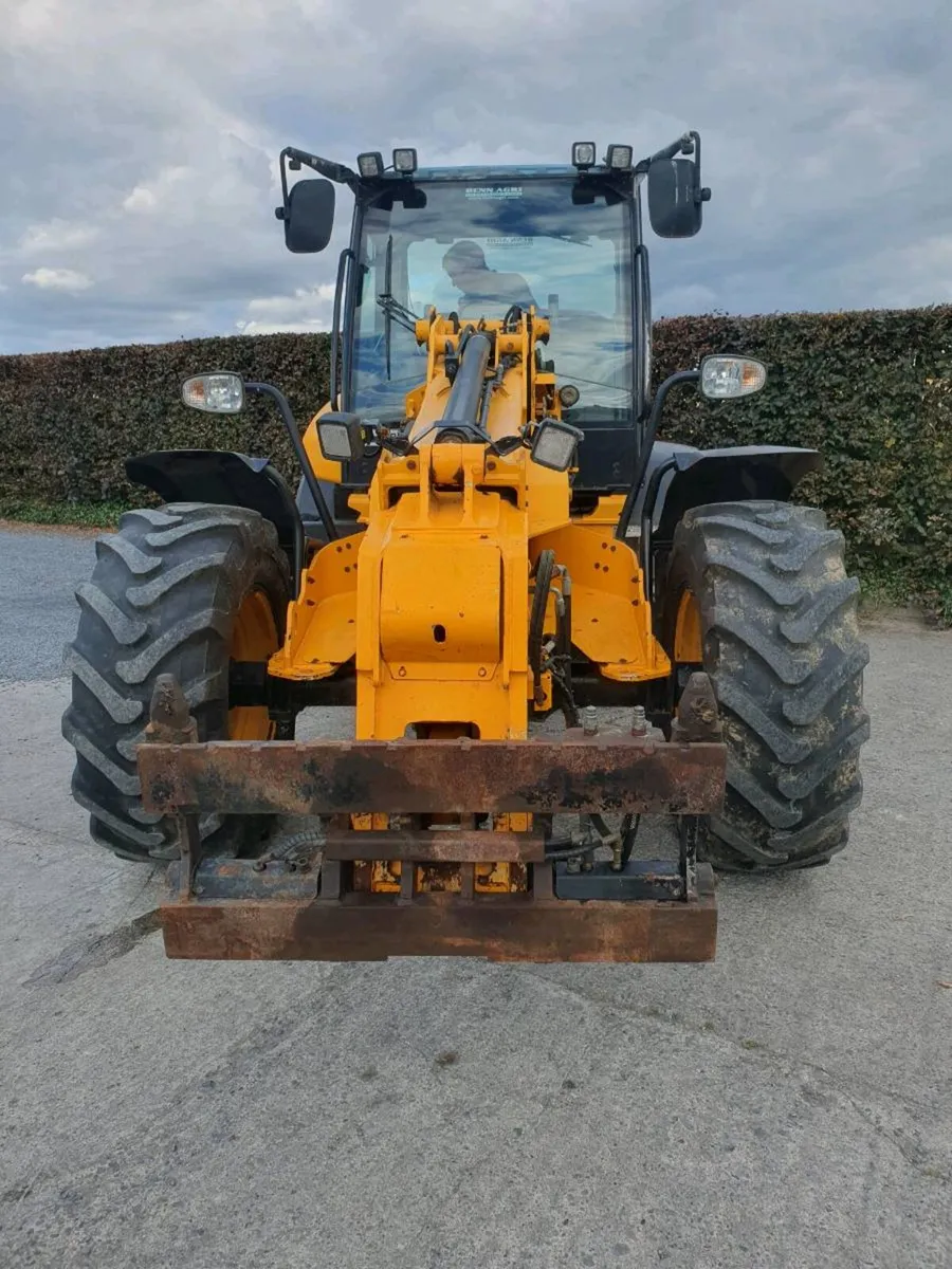 JCB 320S - Image 2
