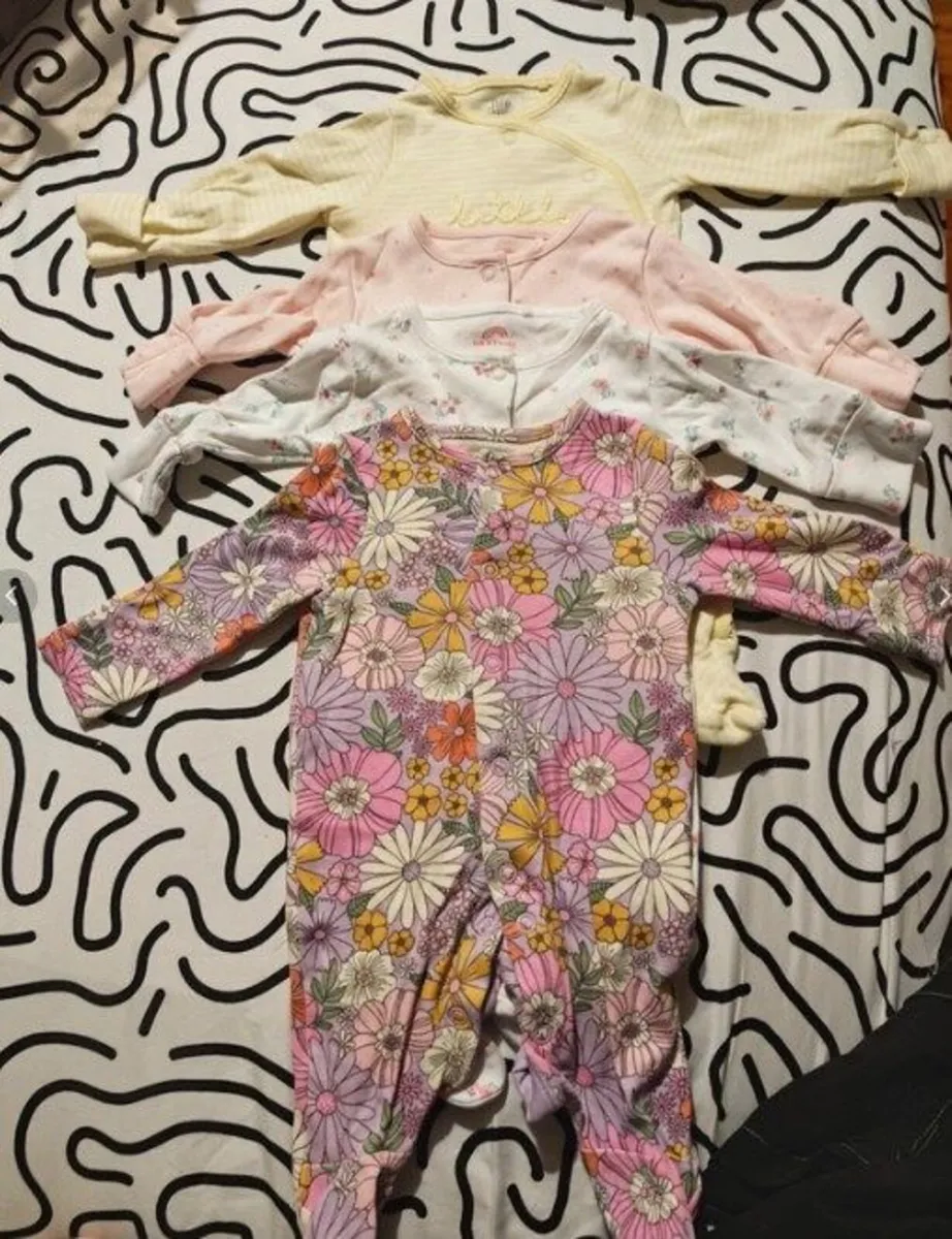baby sleepsuits -up to 1month - Image 1
