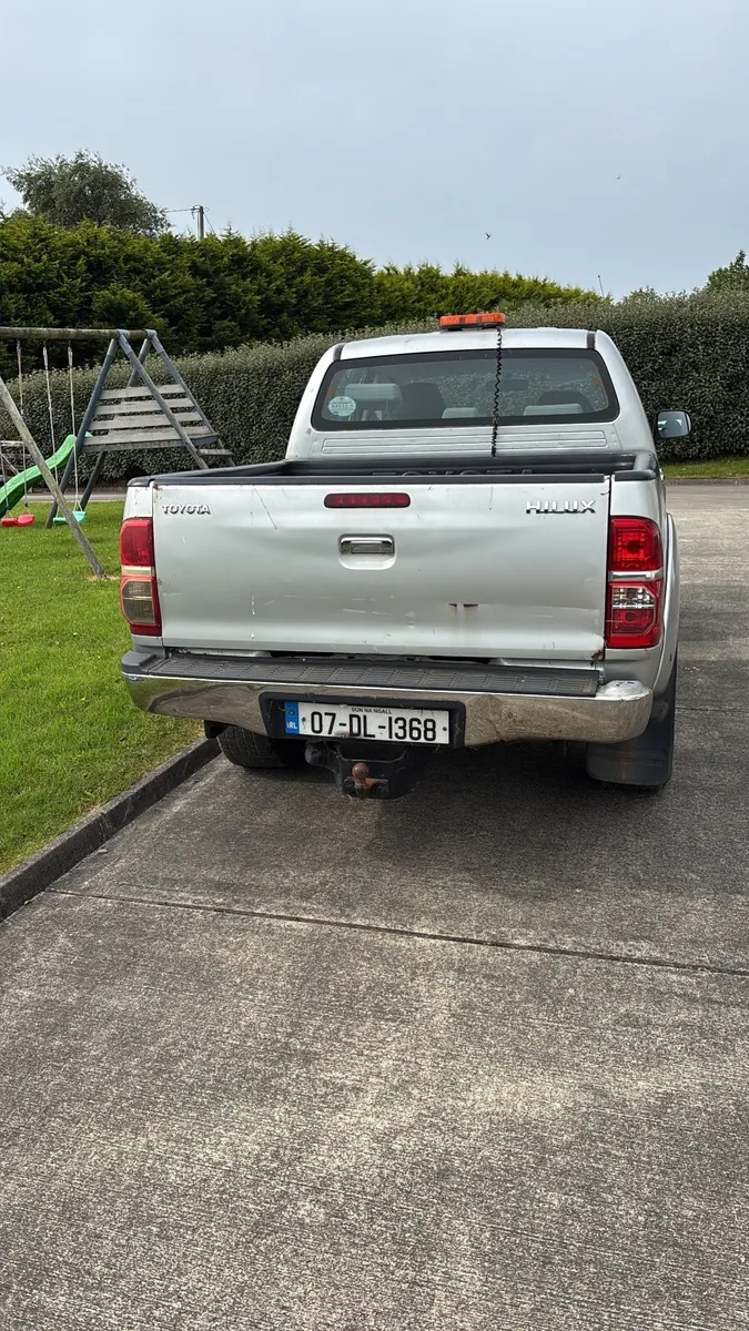 Toyota Hilux 2007 - Image 2