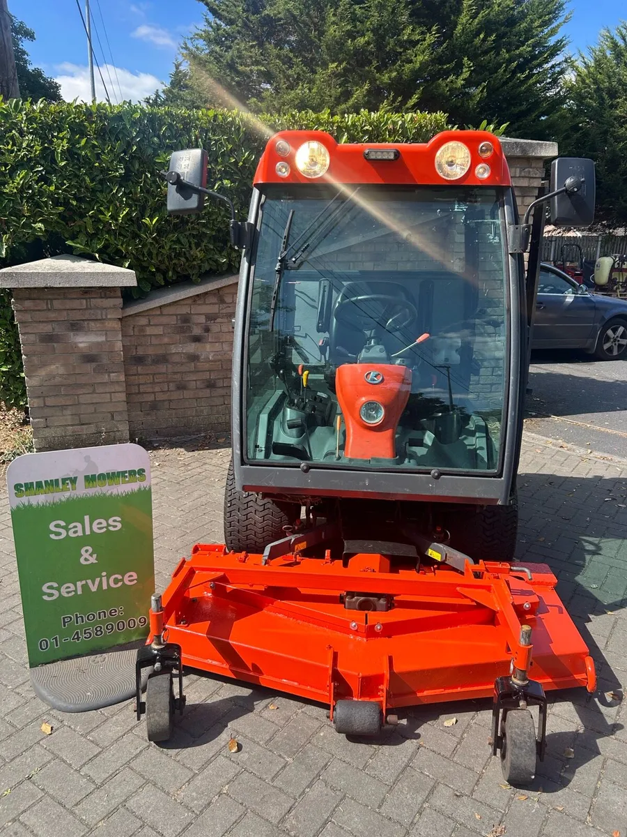 Kubota F2880 Ride on mower - Image 2