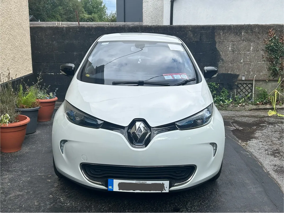 Renault Zoe Dynamique Zen - 97% SOH - Charging FLT - Image 1