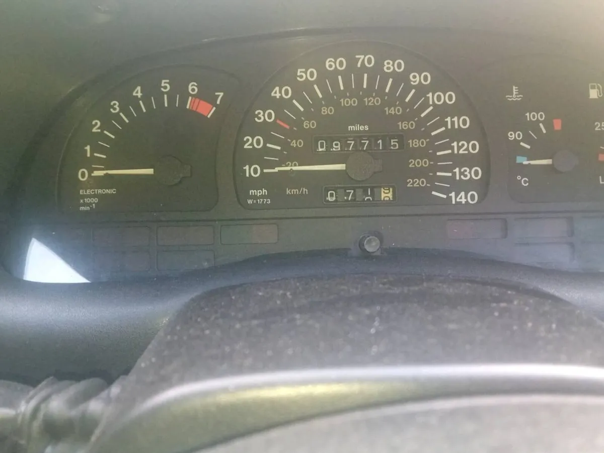 1998 Astra Auto With Disabled Driver Hand Controls - Image 3