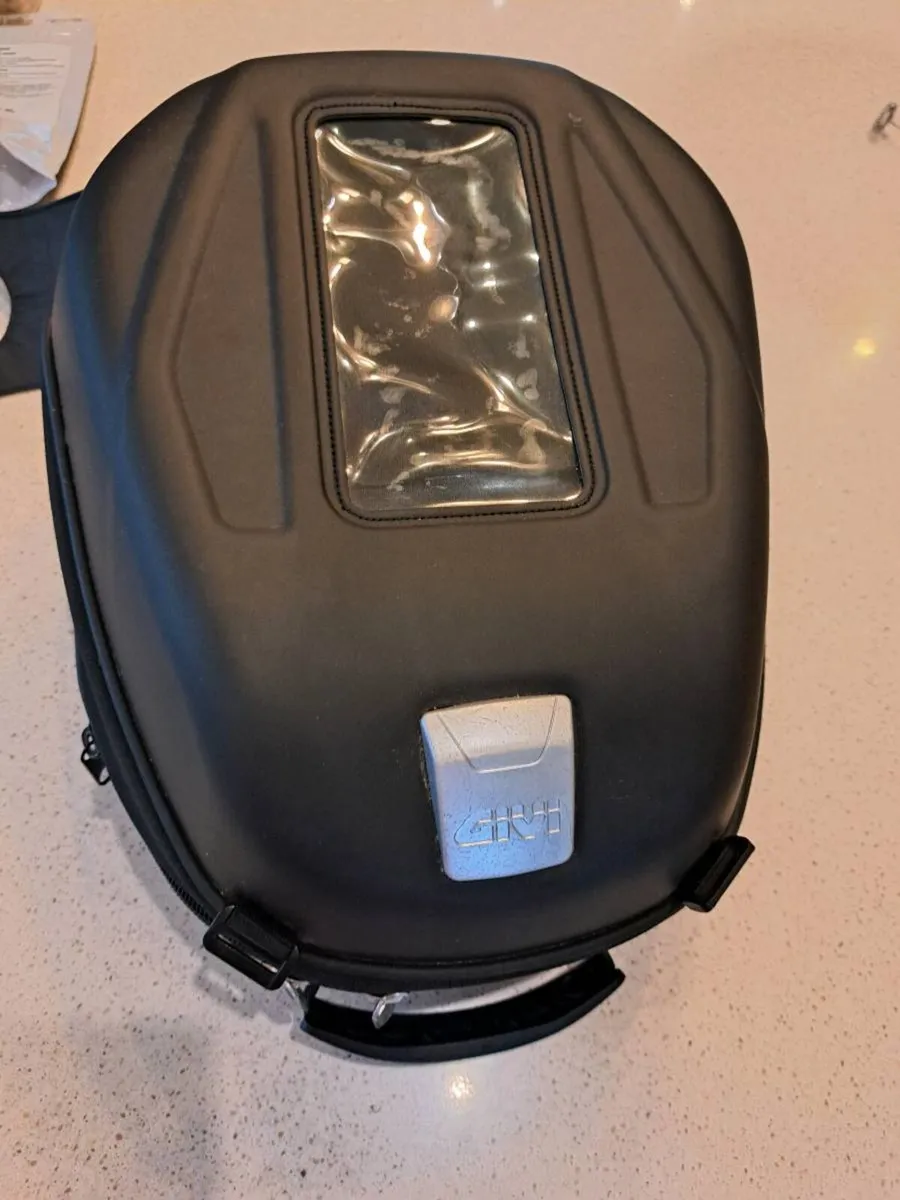 Givi tank bag tanklock - Image 2