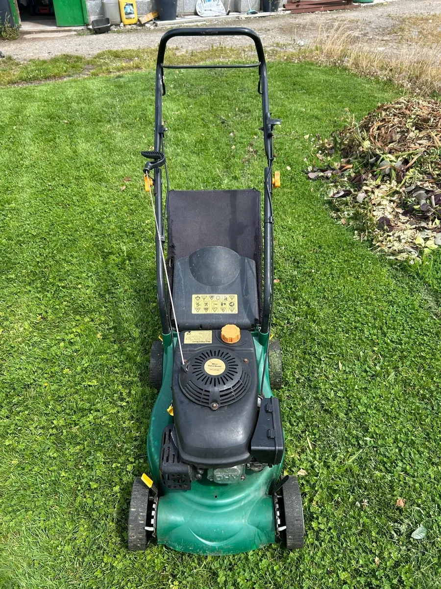 16” push lawnmower - Image 1