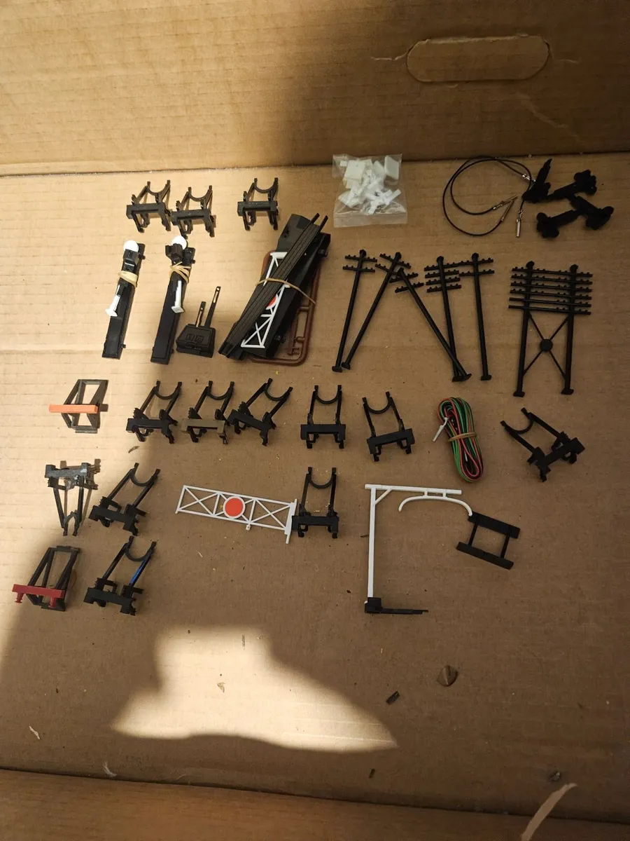 Hornby OO Gauge Accessories - Image 1