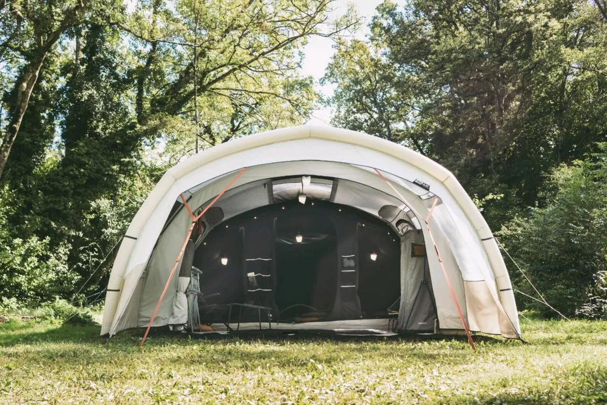 QUECHUA 6-person, 3-bedroom inflatable camping ten - Image 2