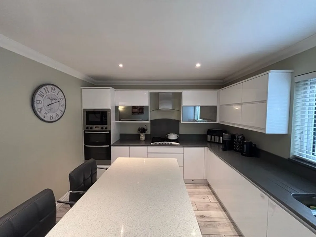 Kitchen - Image 4