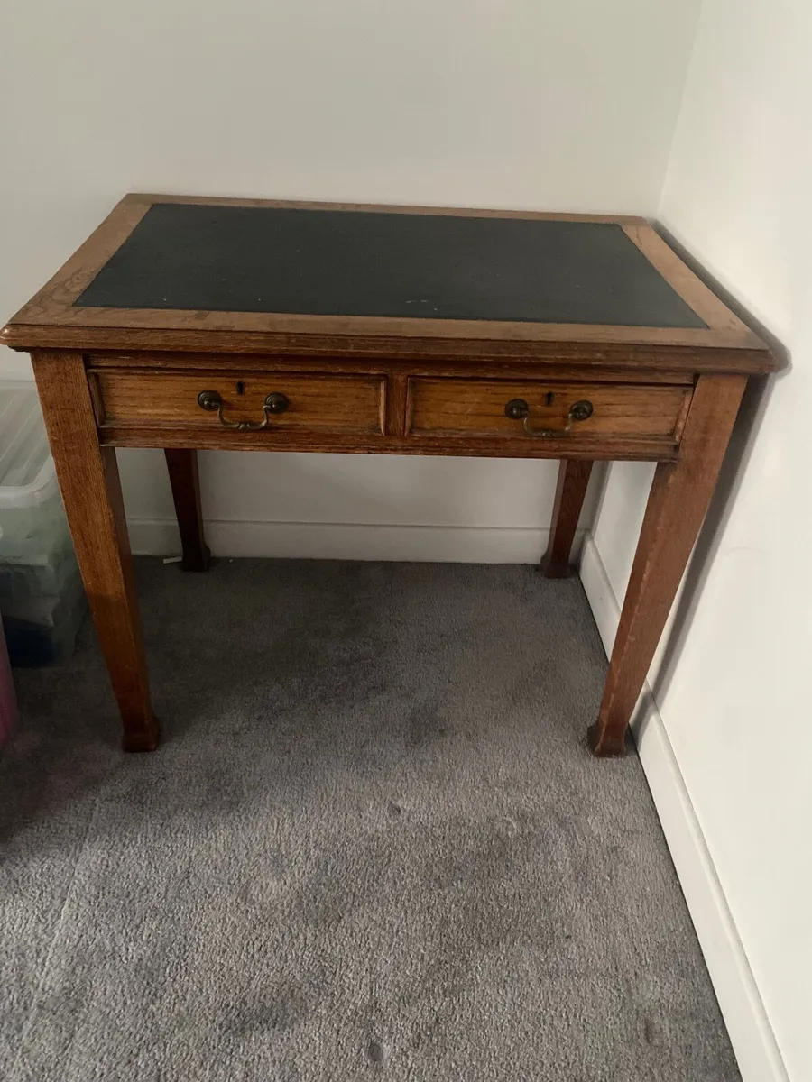 Antique leather topped desk - Image 4
