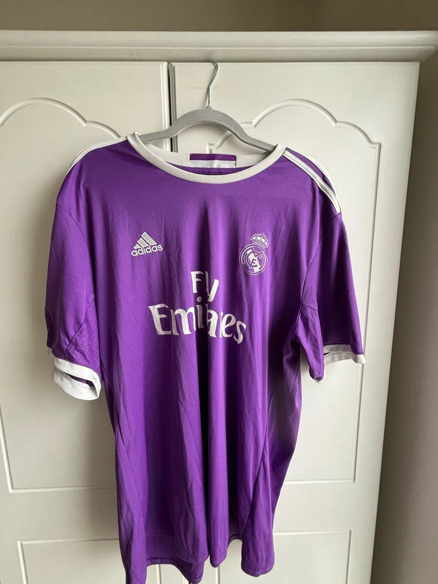 Real Madrid Authentic 2016/2017 Away Shirt - Image 1