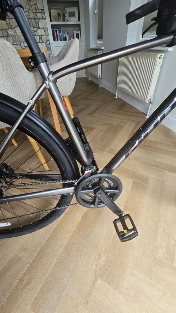 Giant  escape 2 mens hybrid bike - Image 4