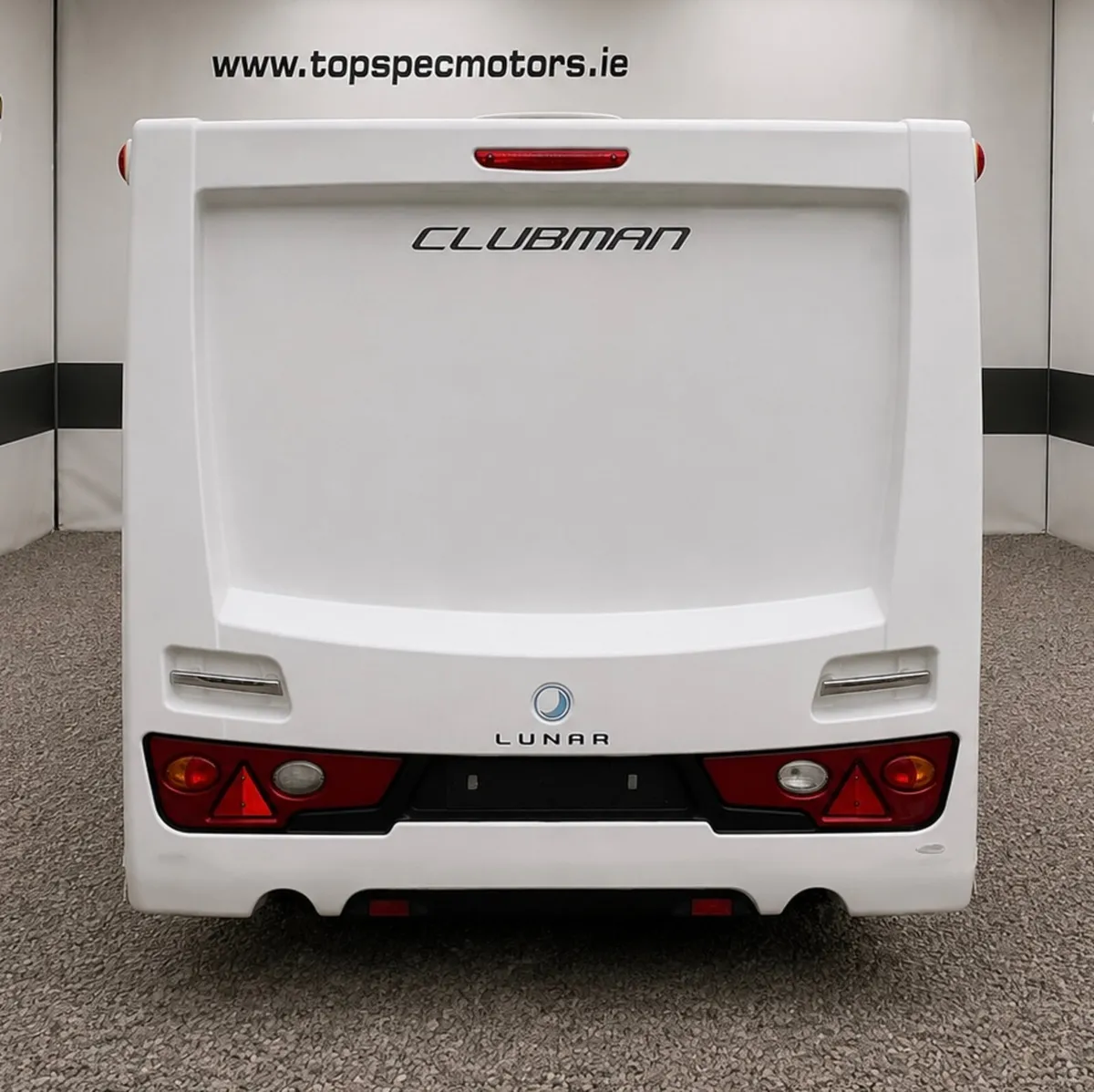 LUNAR CLUBMAN SB – LUXURY 4 BERTH TOURING CARAVAN - Image 3