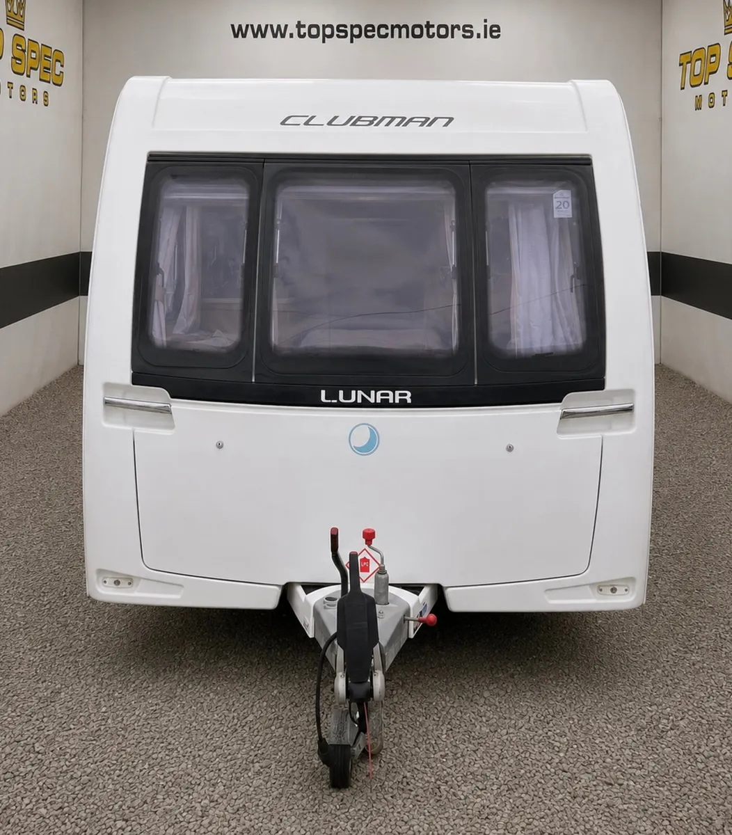 LUNAR CLUBMAN SB – LUXURY 4 BERTH TOURING CARAVAN - Image 4