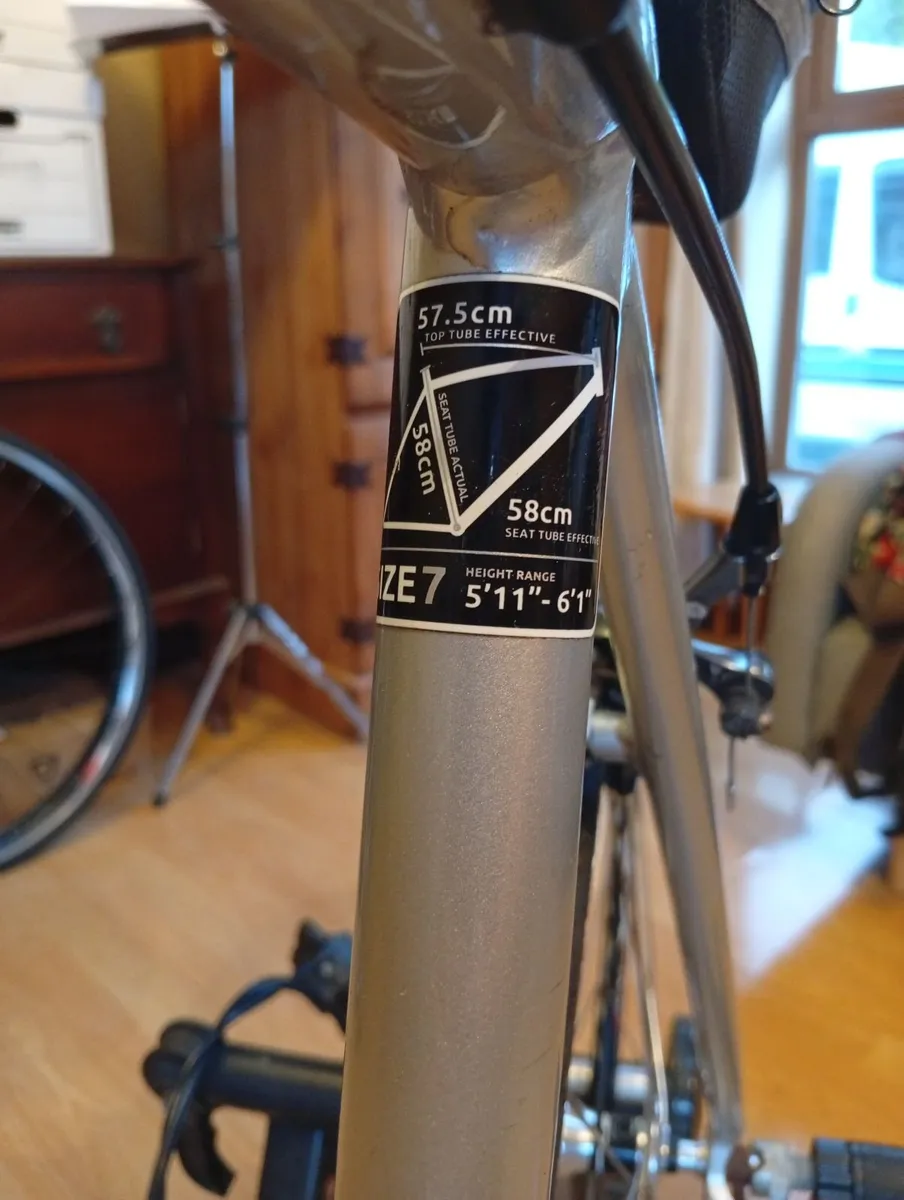 Raleigh Crtierium sport road bicycle +extra wheels - Image 2