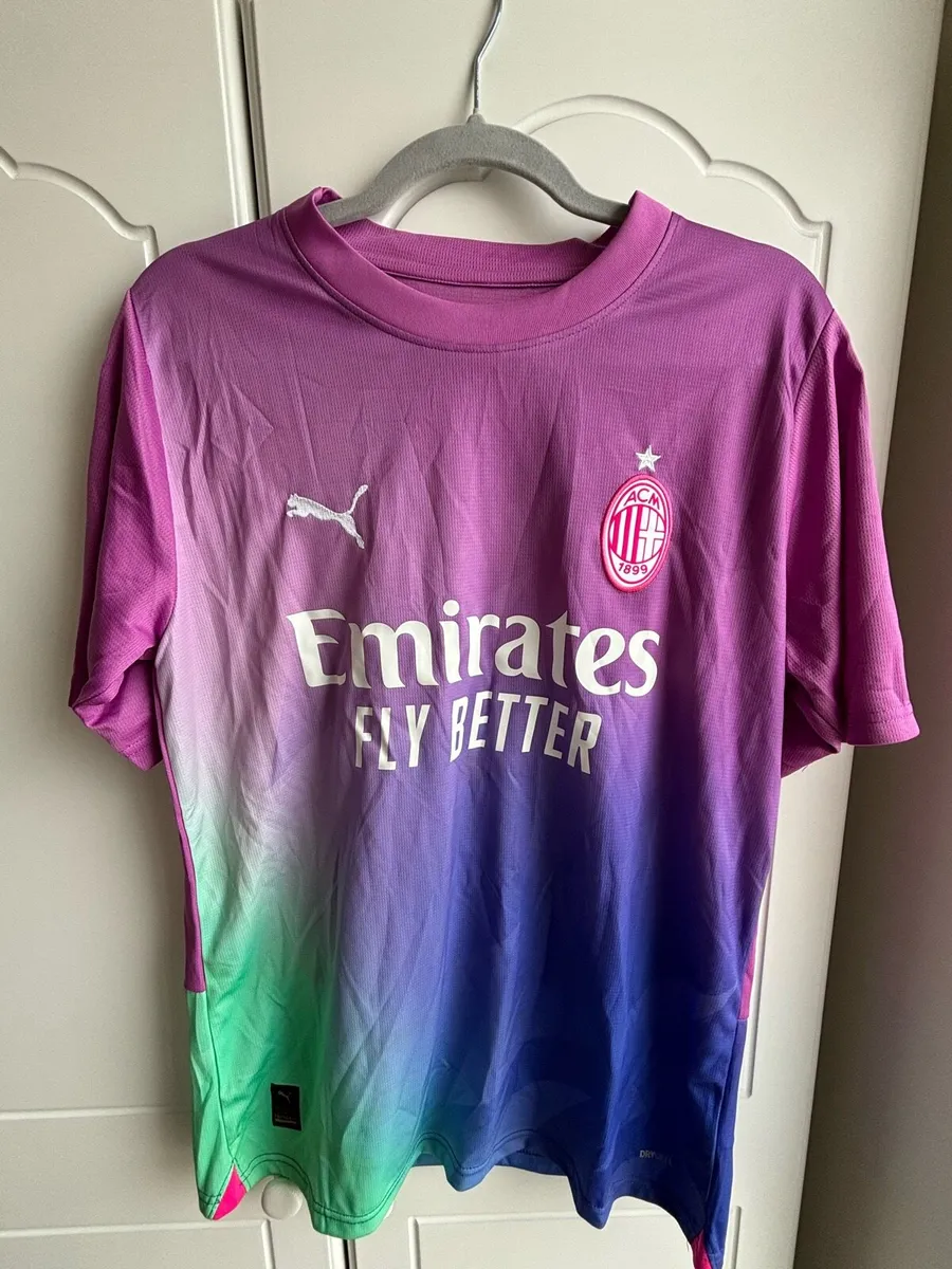 AC Milan 2023/2024 Third Kit - Image 1