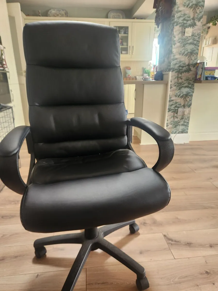 Office chair - Image 2