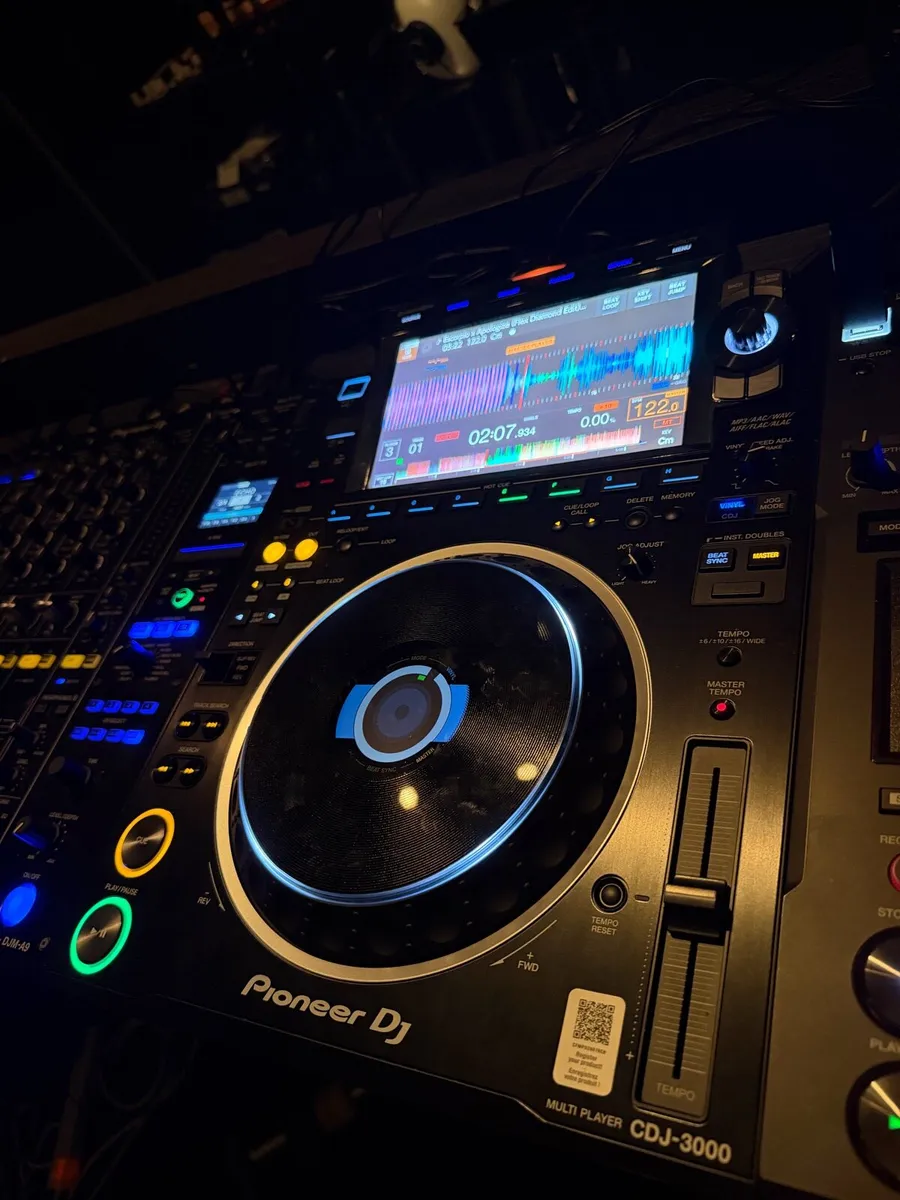2 x CDJ-3000 + DJM-A9 - Image 3
