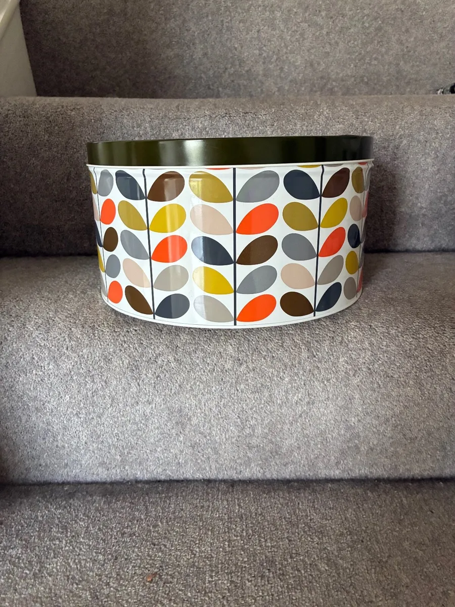 Orla Kiely 5 piece stacking tins - Image 2