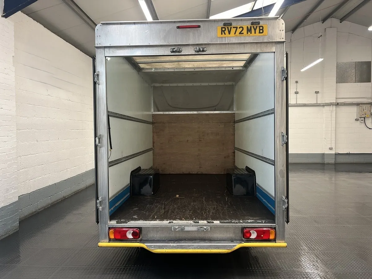 2022 Renault Trafic Luton Low Loader Van - Image 2