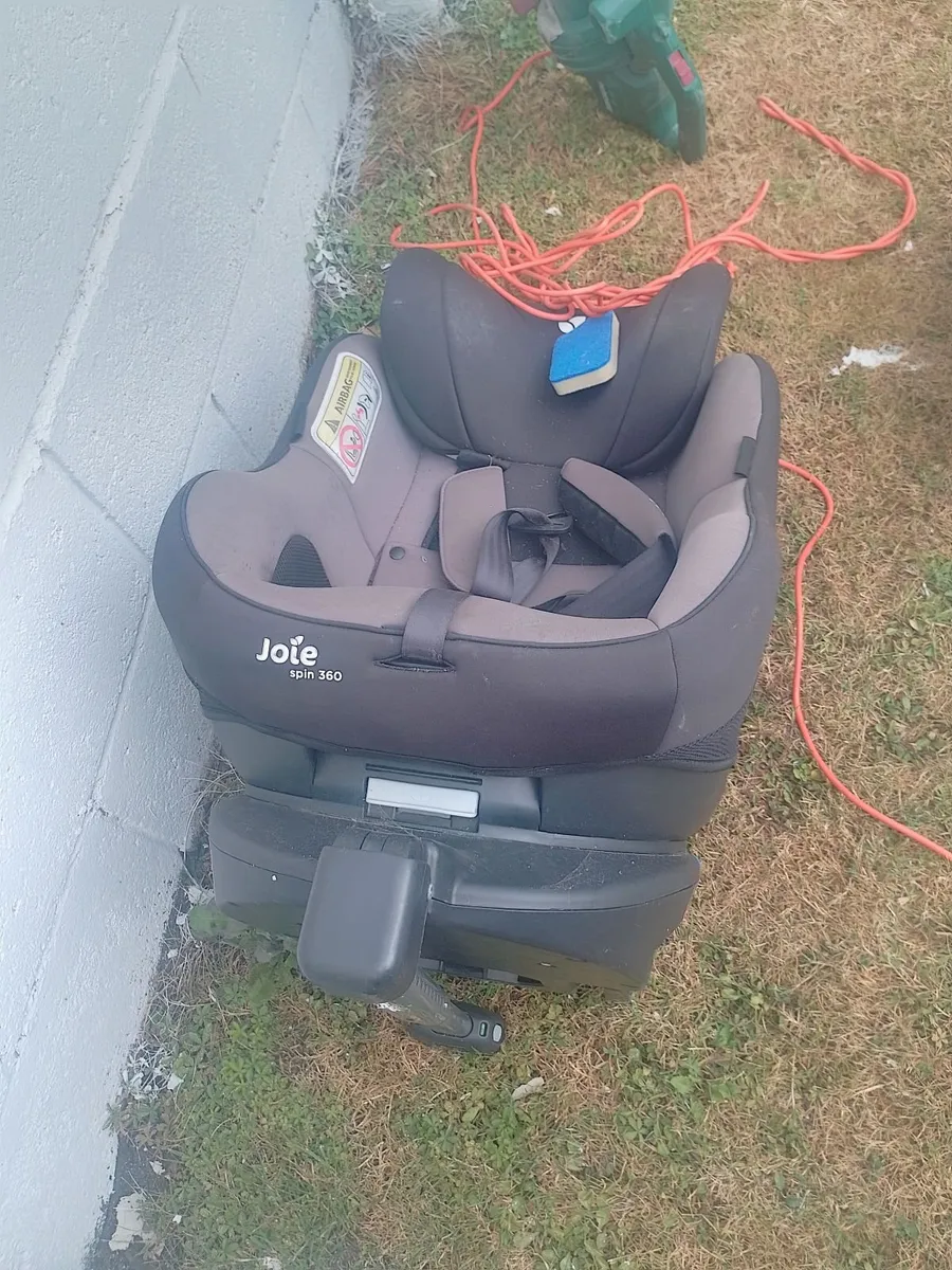 Car seat and walker - Image 1