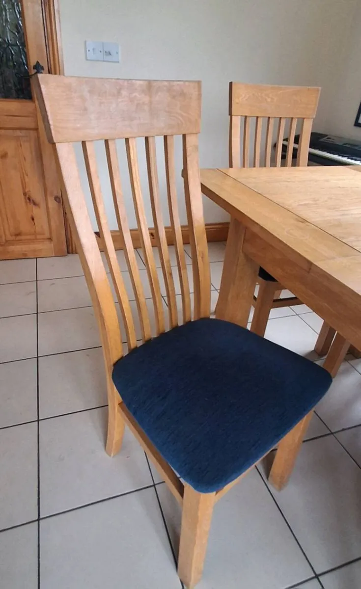 Solid wood table and chairs - Image 2