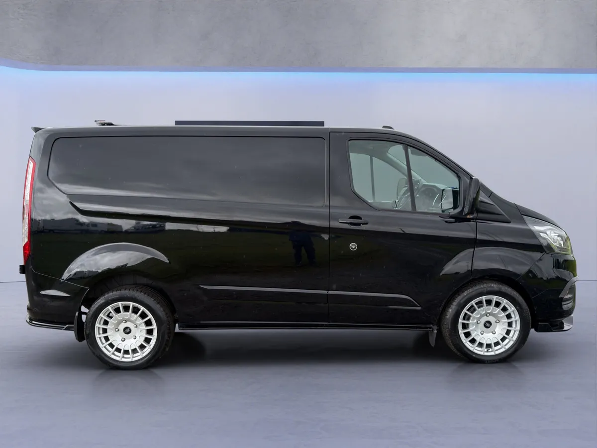 2022 Ford Transit Custom Limited - Image 4
