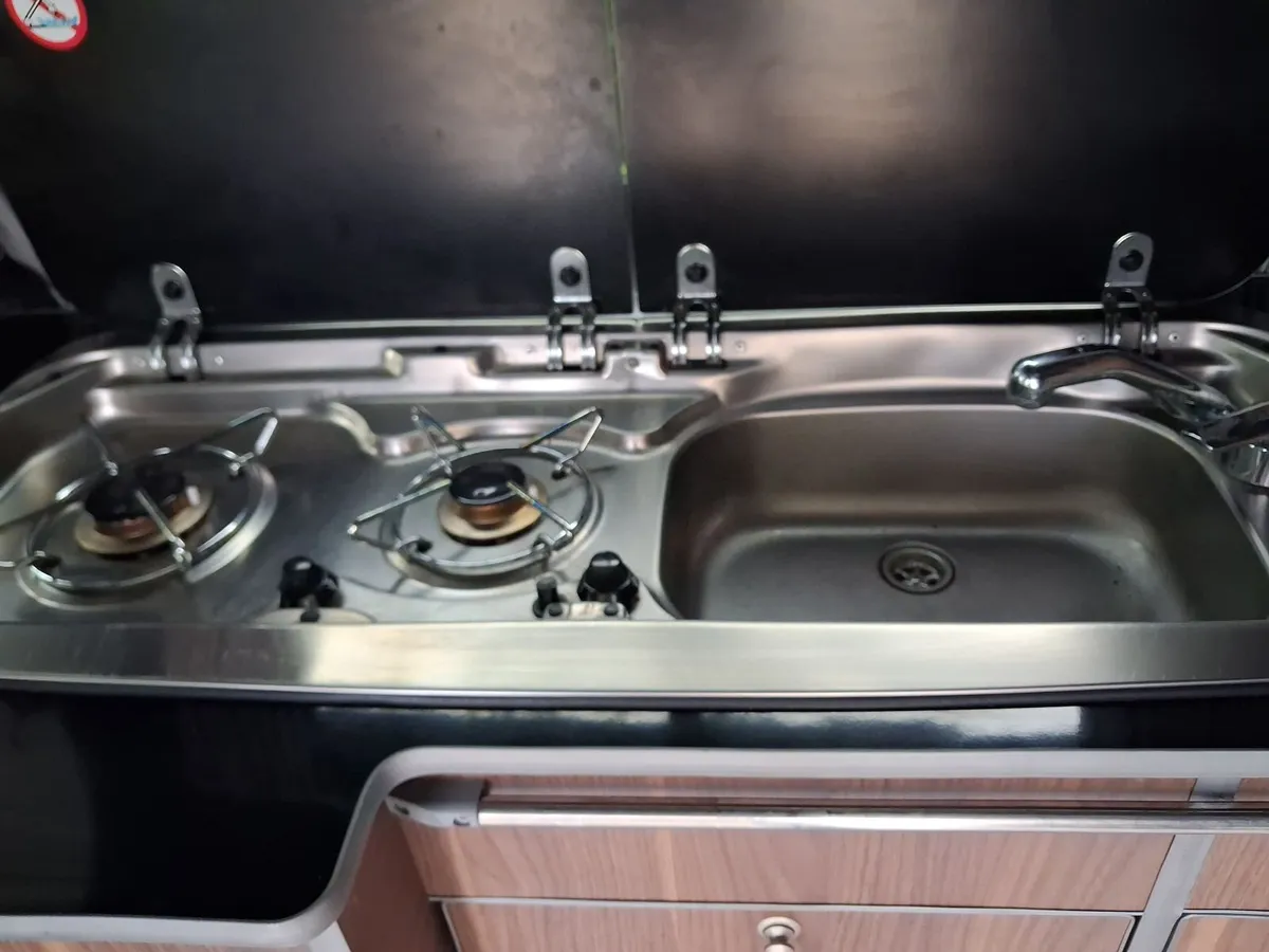 VW T5 Campervan - Image 3