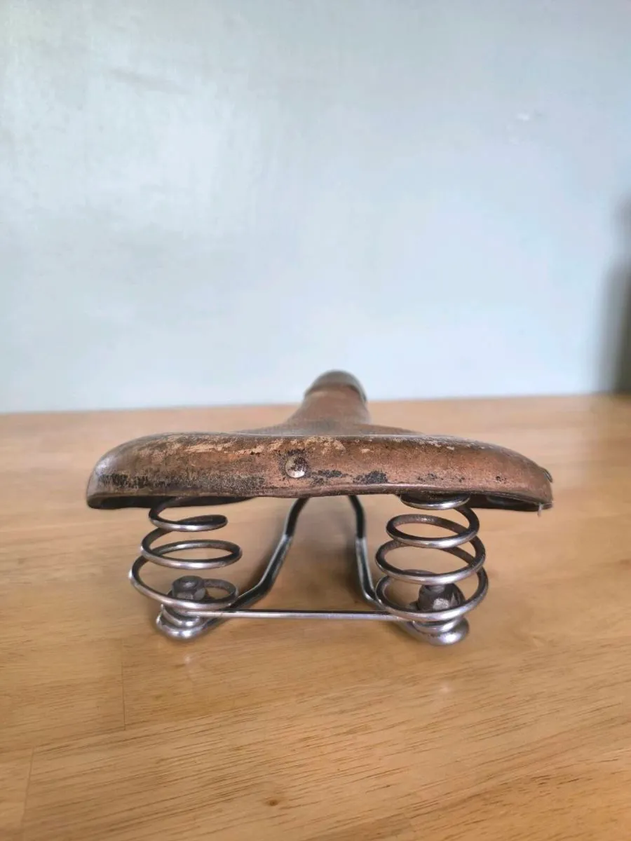Bicycle saddle - Image 1
