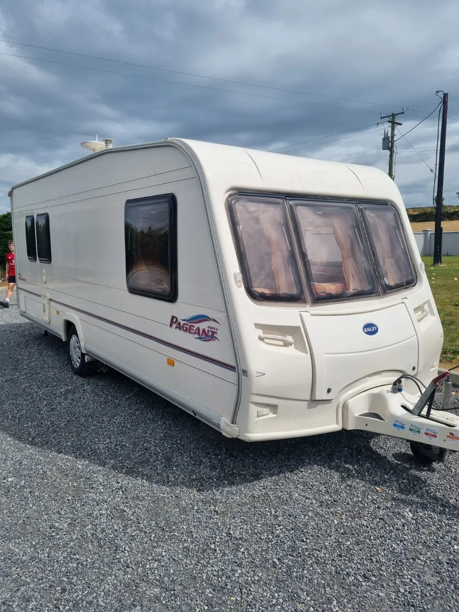 Caravans - Image 4