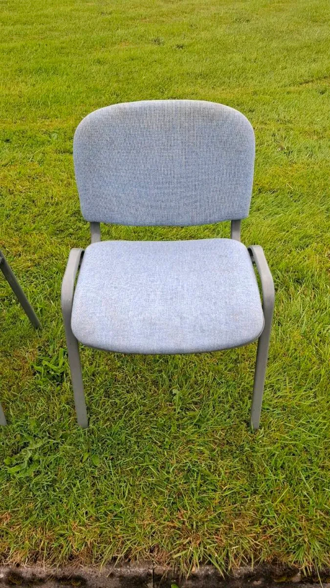 6 office style meeting conference chairs - Image 3
