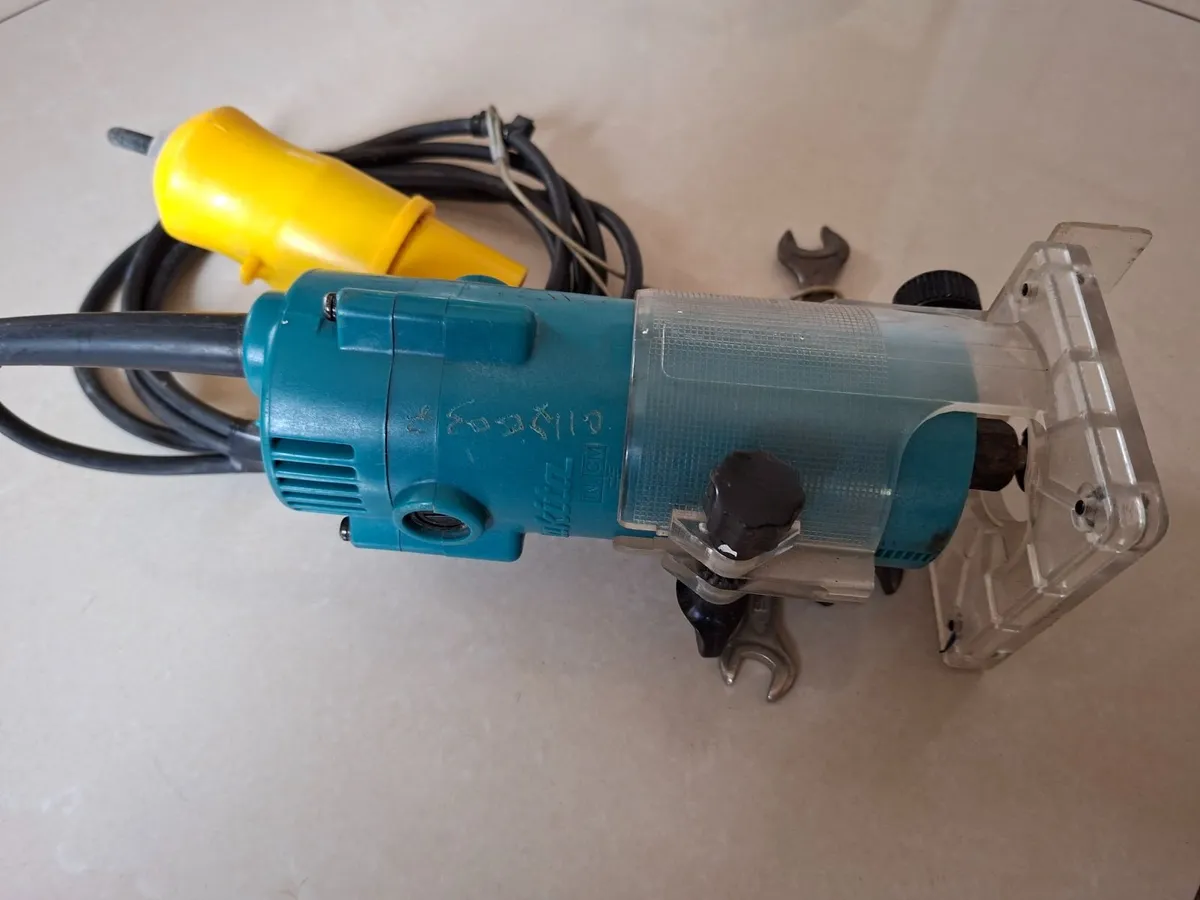 Makita 3703 Laminate Trimmer 110v - Image 3