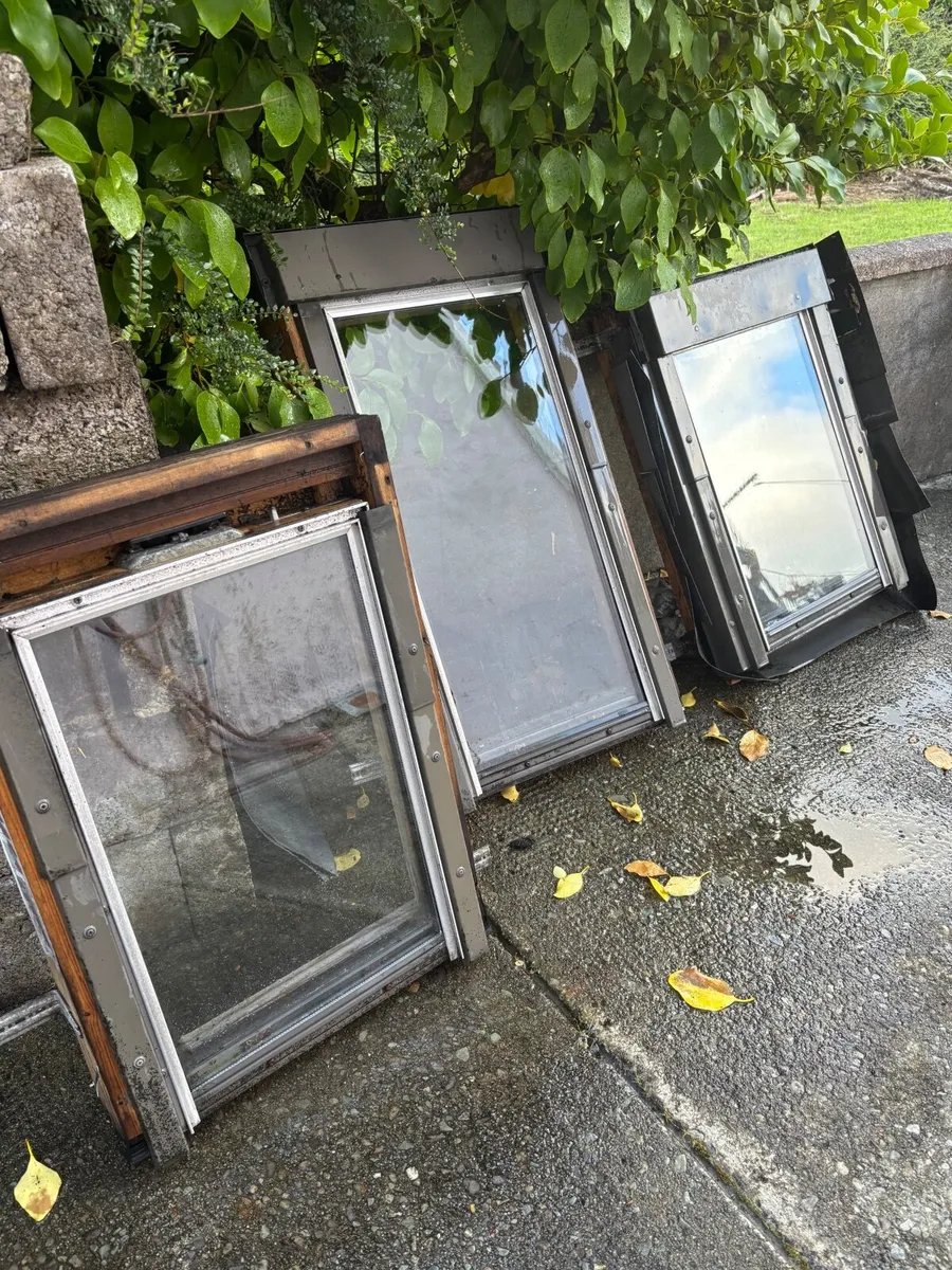 Veloux windows - Image 1