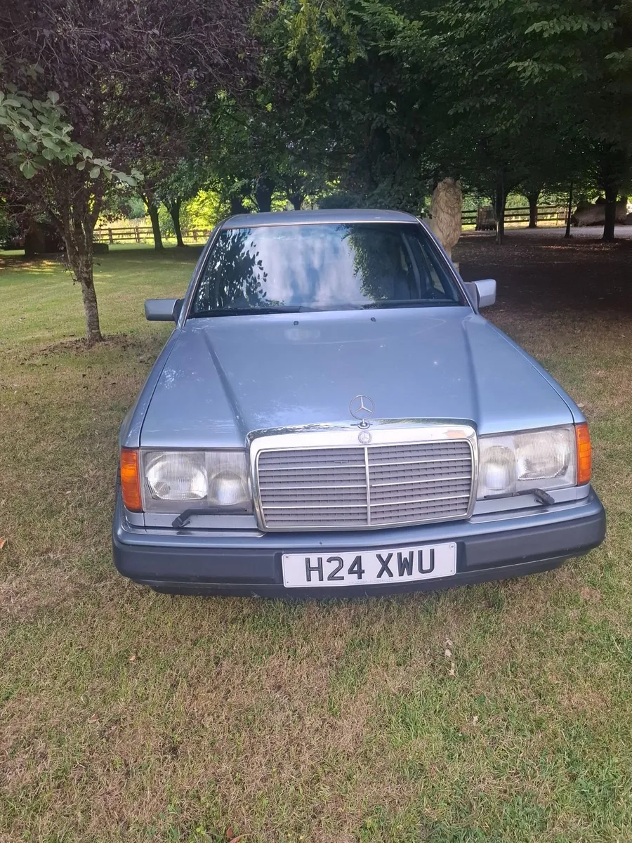1991 E300 mercedes - Image 1