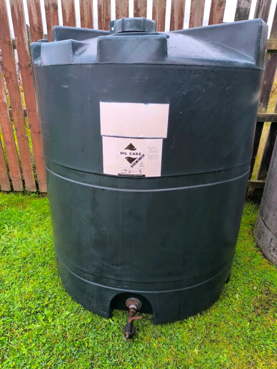Titan Vertical 1300 litre