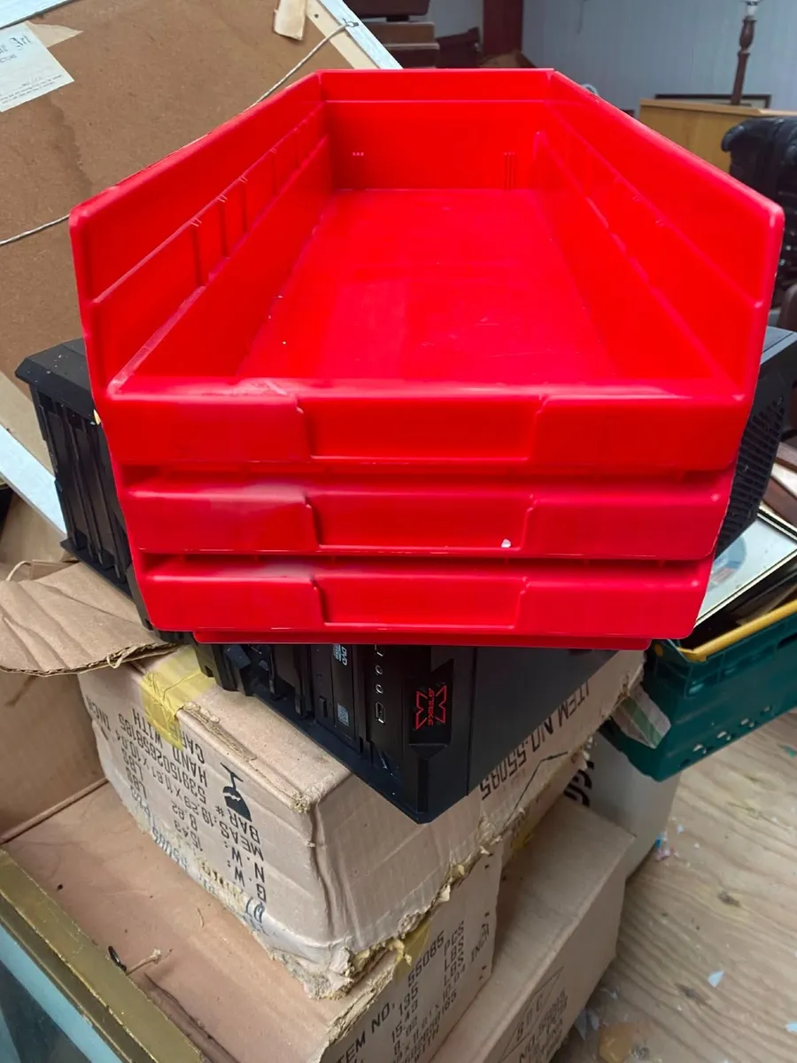 Plastic storage bins - Image 2