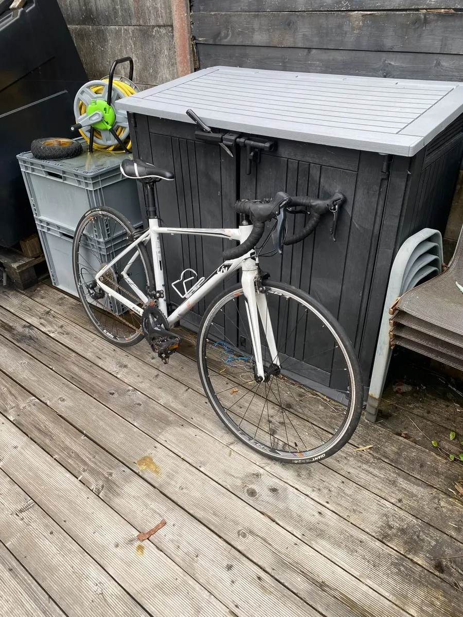 Giant Ladies Bike - Liv Avail - Image 2