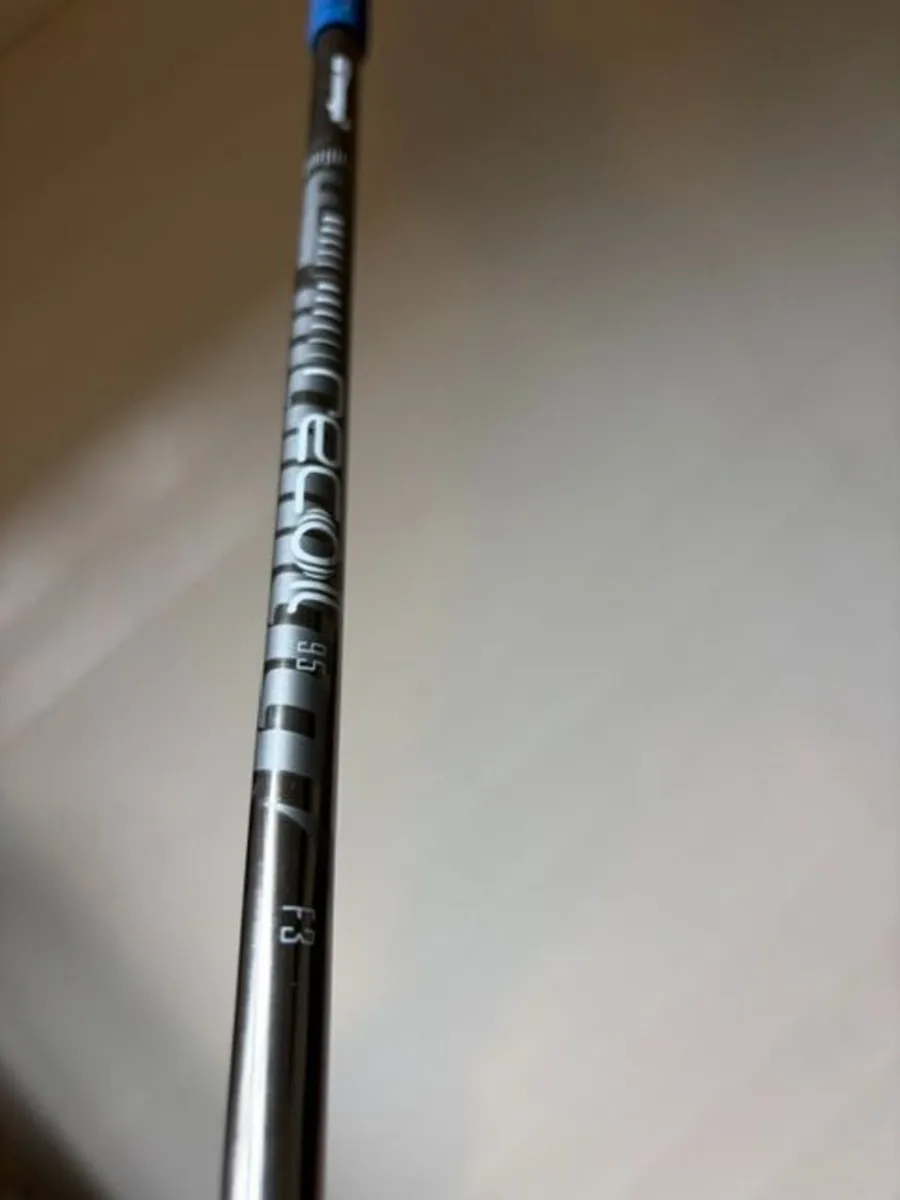 Mizuno JPX 900 4 iron - Image 3
