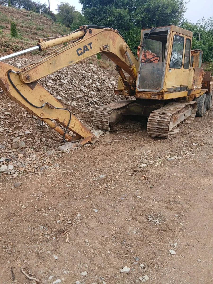 CAT 205 LC - Image 1