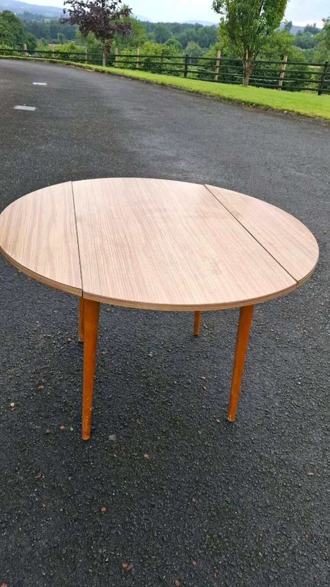 Kitchen table & 4 chairs - Image 2