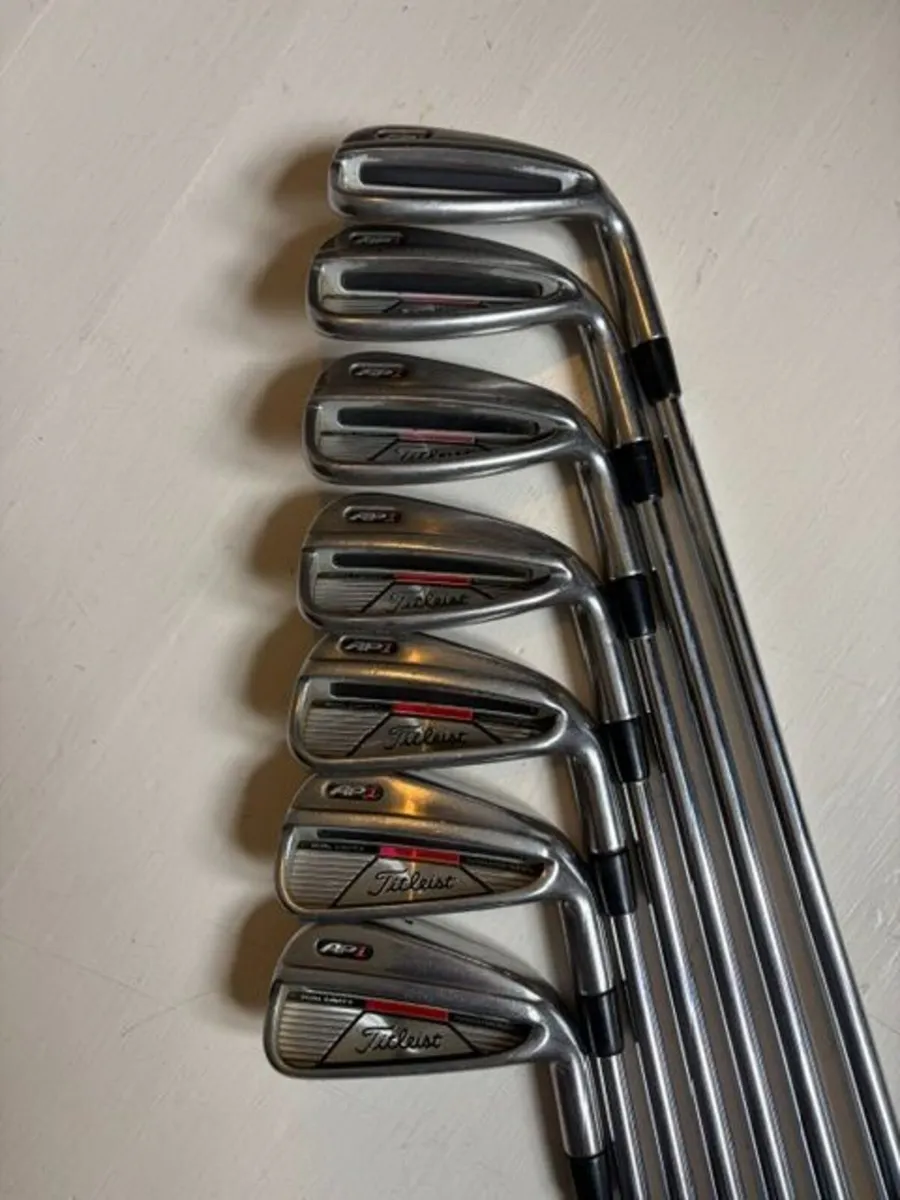 Titleist AP1 irons 5-GW - Image 1